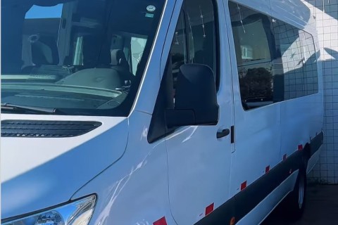 Jóia conquista nova Van de 21 lugares com acessibilidade para reforçar serviços essenciais