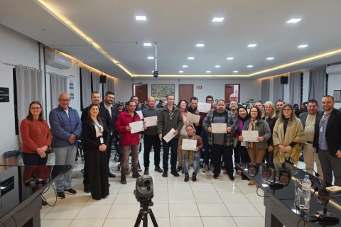 Prefeitura de Jóia celebra formatura de cursos de qualificação profissional em parceria com o Senac